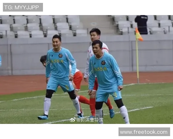 香港足球明星队与深圳队的精彩对决引发球迷热潮与期待